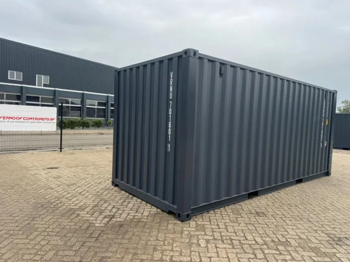 Vernooy 20FT 8.6 zeecontainer 701603