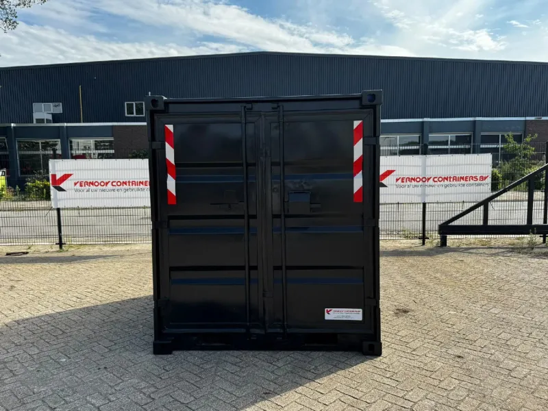 Vernooy 8FT Jong Gebruikt met traanplaat vloer - Vernooy