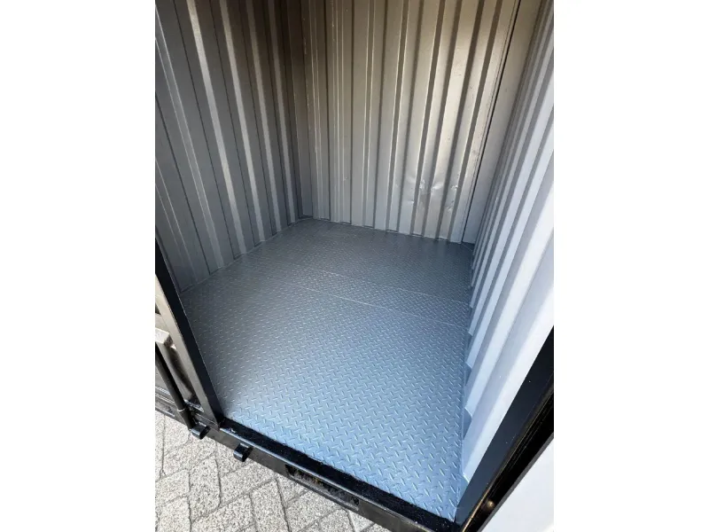 Vernooy 8FT Jong Gebruikt met traanplaat vloer - Vernooy