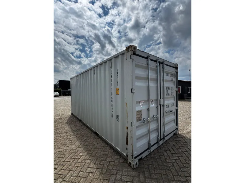 Vernooy ZEECONTAINER 20FT 8.6 106902 KOOPJE MET SCHADE - Vernooy