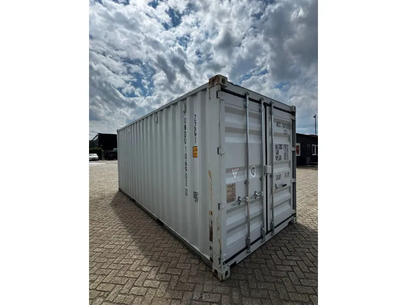 Vernooy ZEECONTAINER 20FT 8.6 106902 KOOPJE MET SCHADE - Vernooy