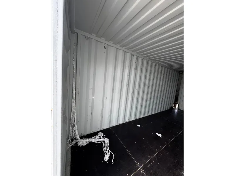 Vernooy ZEECONTAINER 20FT 8.6 106340 KOOPJE MET SCHADE - Vernooy
